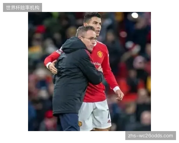 朗尼克可排出全德甲首发阵容，战术执行力与团队凝聚力成优势。